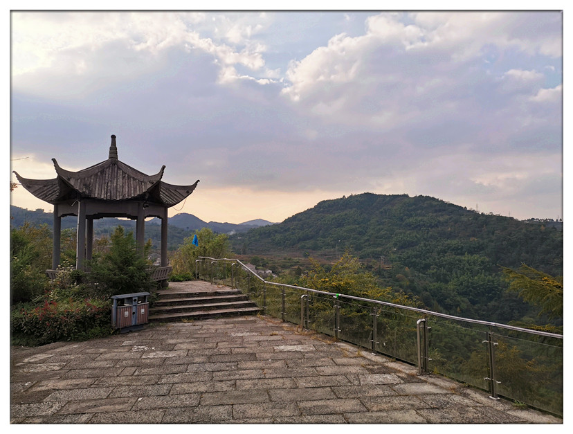 和同学游四明山白鹿观景台